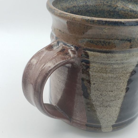 Evelyn LaMers Glazed Studio Pottery Mug - Picture 6 of 10